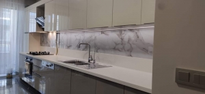 Mermer Desenli Mutfak Cam Paneller